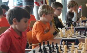 E-team goede middenmoter op NK